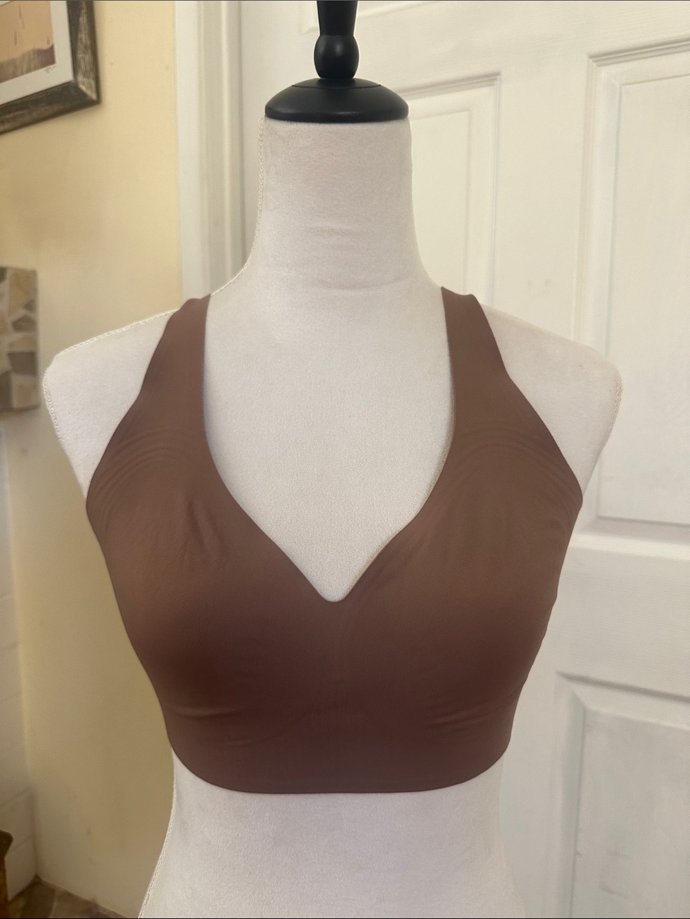 Seamless V-Neck Wireless Bralette in Brown